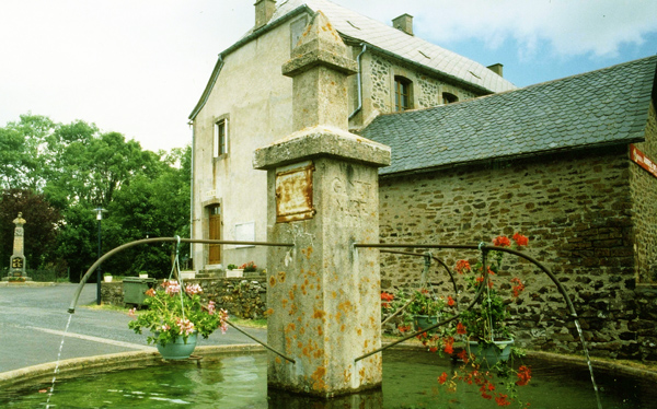 La fontaine sur la place publique