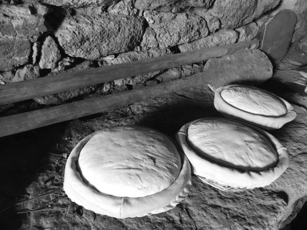 La fabrication du pain au village de Grèze (Molèdes)