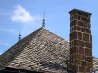 La cheminée, un élément traditionnel du toit (1)