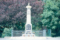 Monument aux morts de Vèze